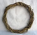 hop vine wreath form